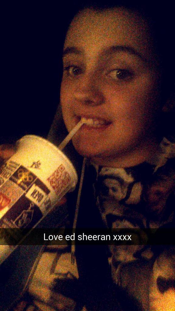 ElyBrunn19's tweet image. #Mcdonald's  #1DT-Shirt @onedirection @NiallOfficial @Harry_Styles @Louis_Tomlinson @Real_Liam_Payne @zaynmalik