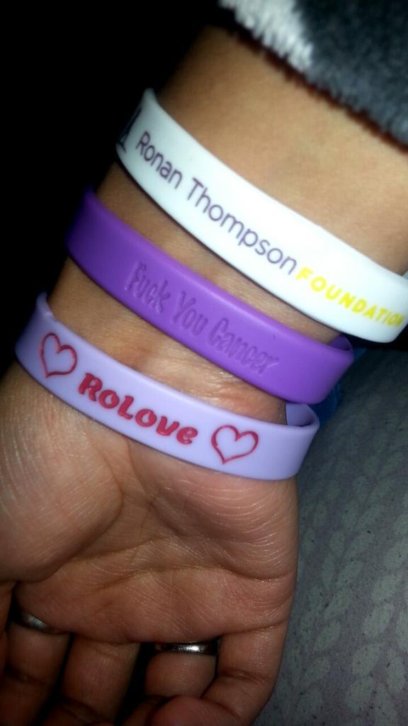 onlyforyou03's tweet photo. My @ronanbracelets are love! #fucancer #ForRonan #AlwaysForRo @rockstarronan ๐ http://t.co/RzLeGJV5T9