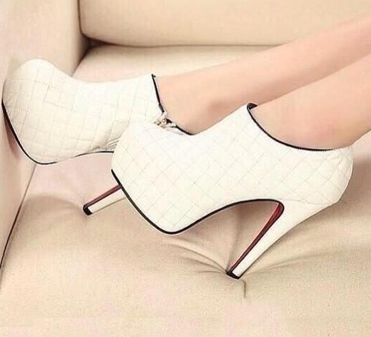 GirlsStylePosts's tweet photo. These heels are to kill for 😍👠 http://t.co/jr0ci039ra