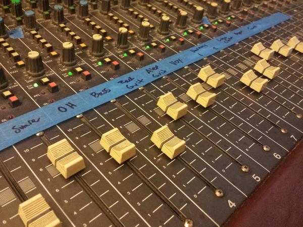 FPPLRecords's tweet photo. Mixing for the best garage rock band you've never heard of. #temporaryfriends http://t.co/YQbJSXIQZB