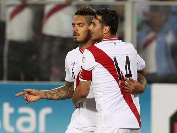 elbocononline's tweet photo. Anota. Este sería el once titular de la #selecciónperuana ante #Guatemala http://t.co/hiBOKAshNo http://t.co/FzmEszMi3N