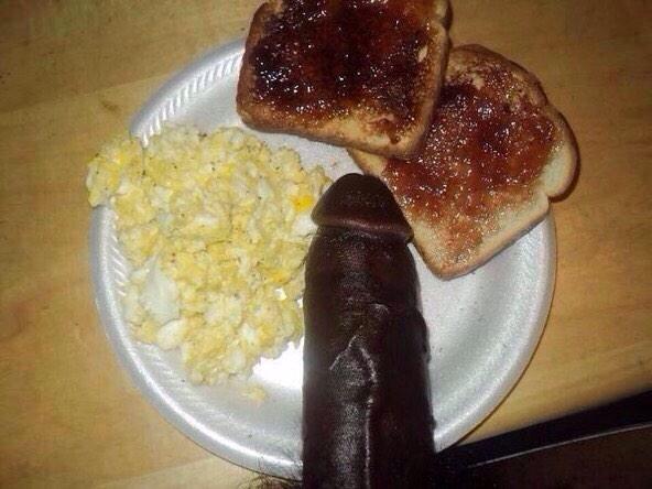 LiveHealthTips's tweet image. Breaky for dinner because my fridge is empty 😂 sugar free jelly 😍 #twye #dinner #vegan #healthy #iifym