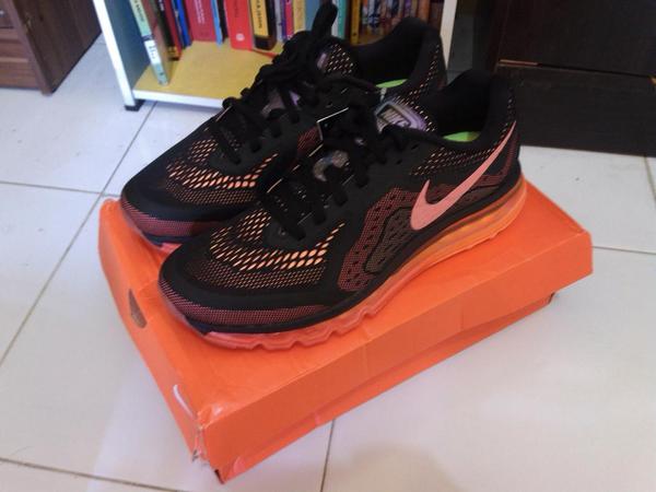 VRVstore's tweet image. Mumpung tgl muda yuk ditakis Airmax2014 size 9us/42.5. Bisa cicil ke @kickSolution