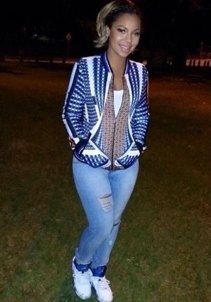 I wanna wish a happy 34th birthday 2 I hope she has a great day with her family & friends 
