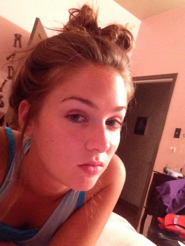 MadisonBoyle1's tweet image. My &quot;this is going to be a long night&quot; hair #cramsesh