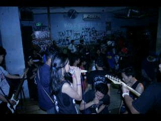 Perfome kita di rossi fatmawati feat personil @diary_revenge