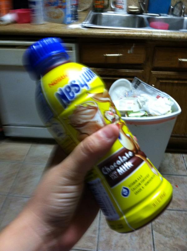 RedRobinRising's tweet image. MY MILKSHAKE BRINGS ALL THE BOYS TO THE YARD~!