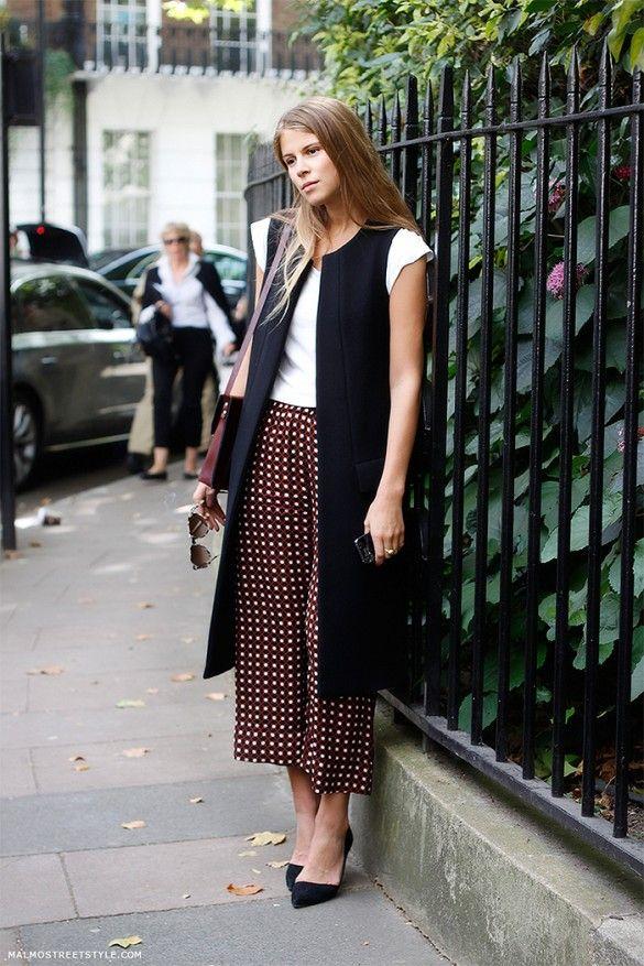 YusimyIC's tweet photo. El #ChalecoLargo, lo hemos visto en pasarelas y luciéndolo celebrities. Te apuntas? #StreetStyle #Tendencias #Fashion http://t.co/q5mnl3ZBuR