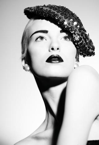 makeupcentral's tweet photo. Delighted to announce today's guest MUA @BeckyHuntingMUA talking all things fashion! #creative http://t.co/tYE8gsk709