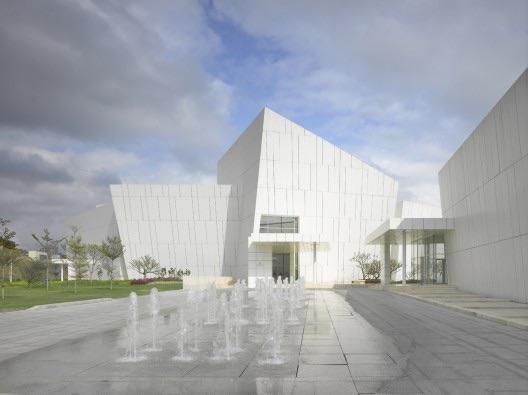 Spotlight: Richard Meier -  