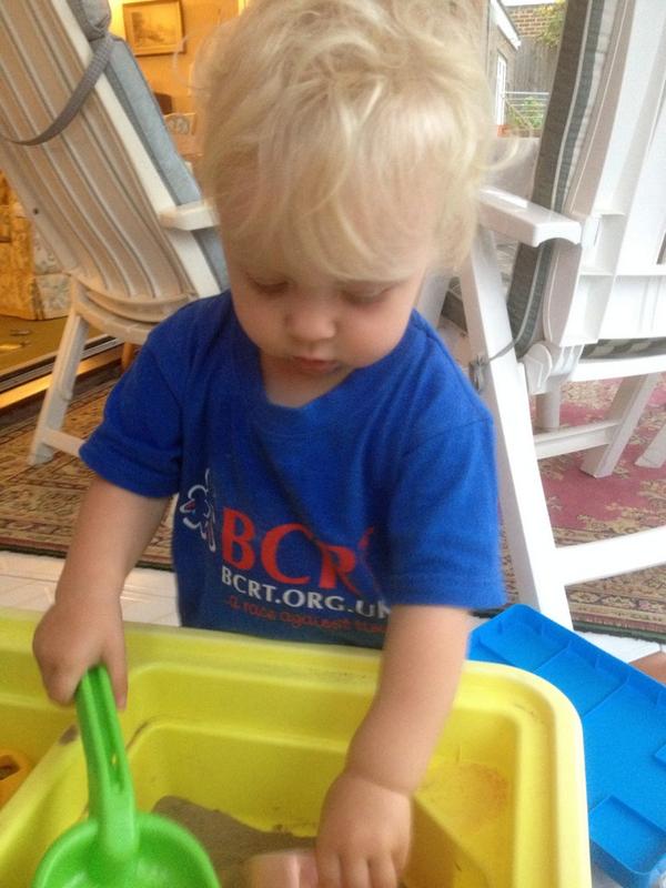 malcmatthews's tweet photo. As this is #BoneCancerAwarenessWeek our Eli is supporting #savinglifeandlimb by wearing her @BCRT shirt! #bcaw2014 http://t.co/yvTyAgEqHB