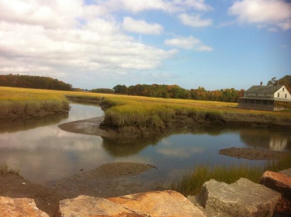 imlostinboston's tweet photo. my favorite view in #essex at #farnhams #yum with #sistalove @shapirodesigns http://t.co/DLFJXhvwKj