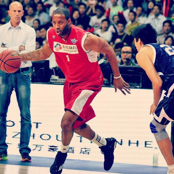 TMACinCHINA's tweet photo. 【Photo】GAME4 | 
T-Mac TEAM vs Dongguan TEAM | Tracy McGrady（Photo by:Osports）2014.10.12 @Real_T_Mac http://t.co/aIpMAzcaqe