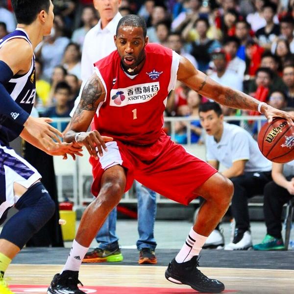TMACinCHINA's tweet photo. 【Photo】GAME4 | 
T-Mac TEAM vs Dongguan TEAM | Tracy McGrady（Photo by:Osports）2014.10.12 @Real_T_Mac http://t.co/aIpMAzcaqe