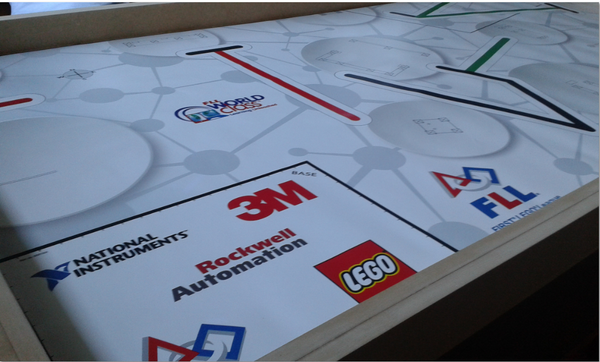 roboteam01's tweet photo. nuestra mesa de trabajo http://t.co/Qyc4GtpLv6