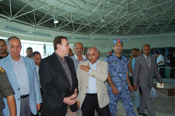 تمهيداً لإفتتاحه 
وزير النقل بجولة مفاجئة بميناء الغردقة البحرى لمتابعة أخر أعمال التطوير به