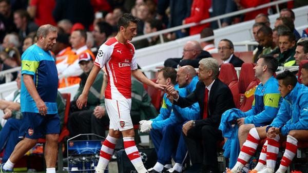 Mesut Ozil cabut dari Arsenal bulan Januari nanti - Baca disini: ylo.me/1vr2KYU