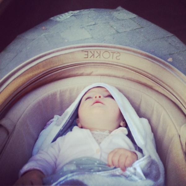 RT <a href="/StokkeBaby/">STOKKE®</a> This UK baby girl has style tucked up in our <a href="/puckababyuk/">Puckababy_Uk</a> GOGO in her cool Stokke ride ;)