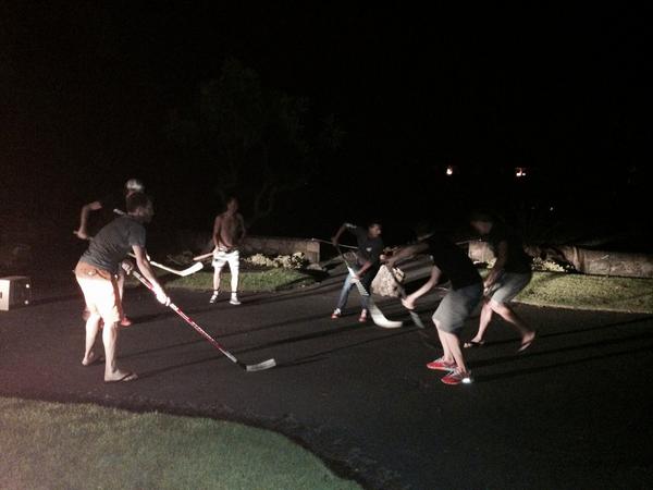 New Kona tradition - a little street hockey  to celebrate Canadian Thanksgiving <a href="/TeamWurtele/">H & T Wurtele</a> <a href="/JamesCunnama/">James Cunnama</a> <a href="/cervelo/">Cervélo</a>