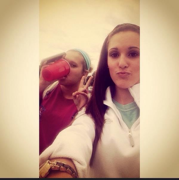 MorganBlocker's tweet photo. Do I even like you? #soratch @AlysonAkers12 http://t.co/o4RA0Qx6LX