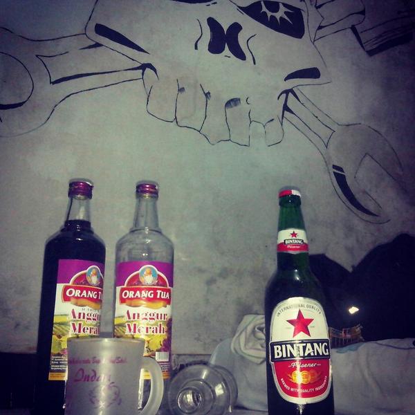 3 tahun lalu kita memulai dg ini. Skarang kita akhiri dg ini juga ya bro <a href="/faujekk/">Rizki Fauzi</a> <a href="/benybast/">Beny Bastian Sitorus</a> . Sukses buat kita.