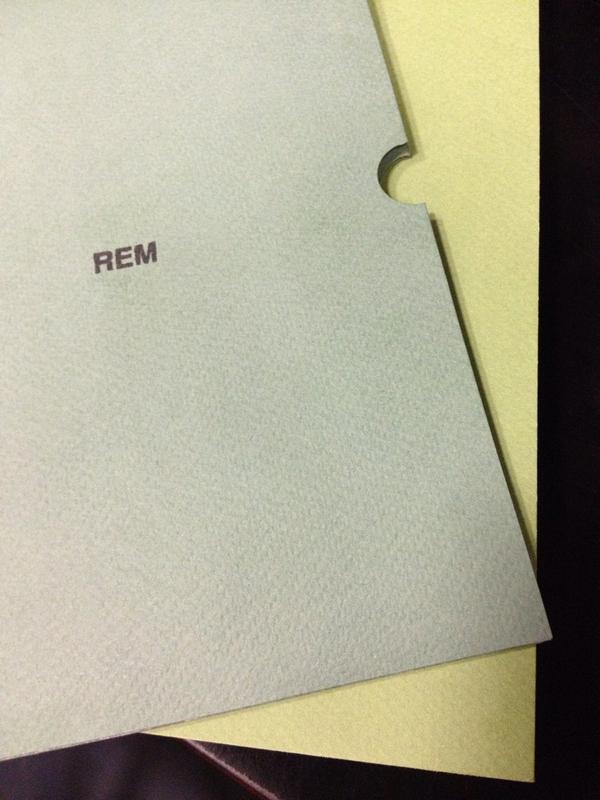 diegoterna's tweet photo. we have the new REM! @magazinerem http://t.co/xo2IKjhKLu