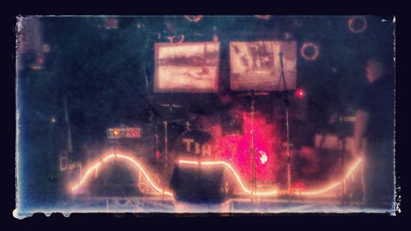 thejbsolution's tweet image. The calm before the storm @gingerbeardgigs #gigs #thejbsolution