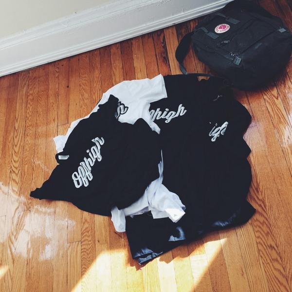OFFHIGH's tweet photo. Who needs shirts???? #OFFHIGH http://t.co/JI6SQuJmVG