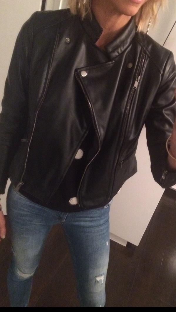 GiulianaRancic's tweet image. Shop my new #GbyGR collection here: gohsn.co/GgZt &amp;amp; RETWEET this post to enter to win this fab new jacket!