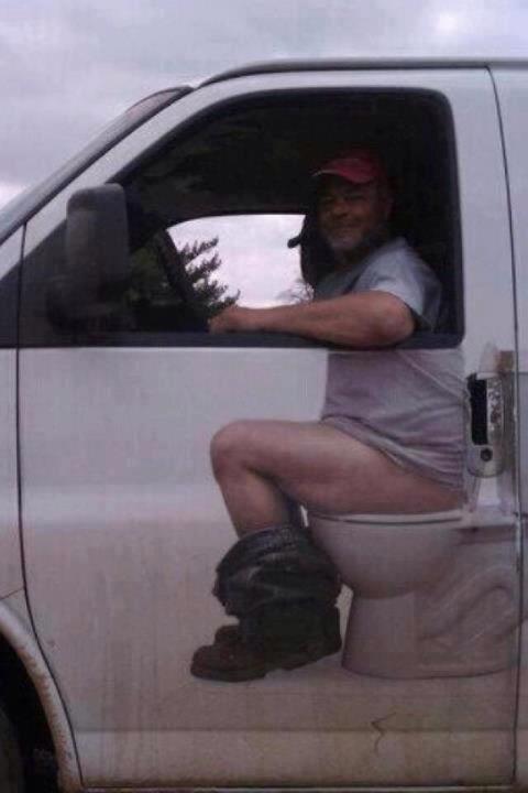 Taidum's tweet photo. @wylee1972 This is the best plumbing truck ever! http://t.co/6KxSXwQLbD