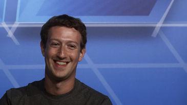 informativost5's tweet photo. Mark Zuckerberg dona 25 millones de dólares para luchar contra el ébola http://t.co/8kh4xUZ4kr http://t.co/LAh12F8LKz