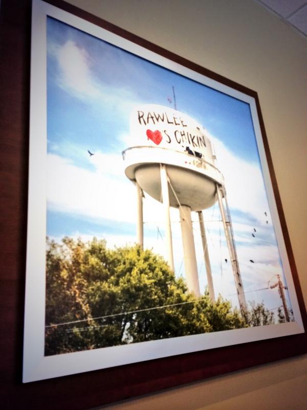 VisitNorthHills's tweet photo. Have you ever noticed this picture @cfanorthhills? Love it! #Raleigh #Rawlee http://t.co/FRvn6xh7tL