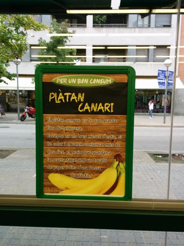 calaixdelletres's tweet image. Trobeu alguna errada en aquest cartell? Tot gràcies al Superverd de Sabadell @CATerrades #català #errades #tenirque