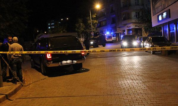ekremdumanli's tweet photo. Fuat Avni'den kumpas uyarısı: 'Bingöl silahlarını Cemaat evlerinde ele geçirdik' diyecekler! http://t.co/4xudtKjlyb http://t.co/GDNFuBDxrH”