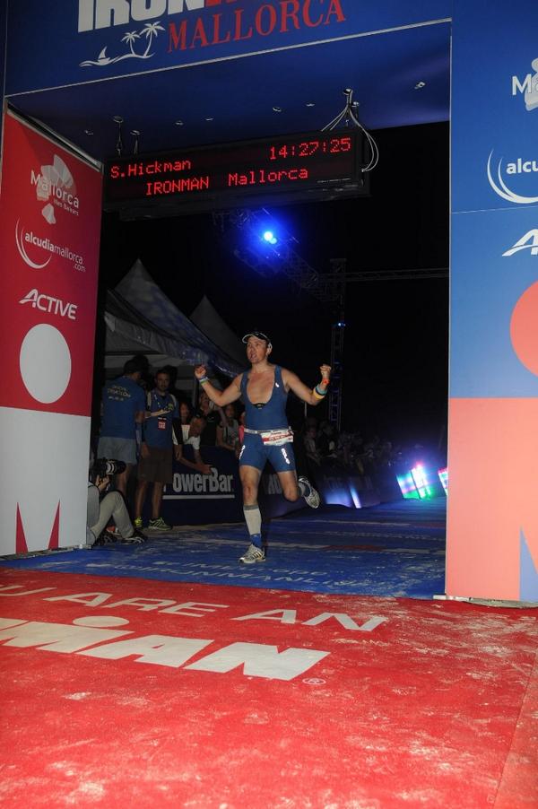 AndrewJPirie's tweet image. @neiljpirie - as always you are my pillar of support, couldn't do it without you dad #Ironcrew #zoom in #whiteshirt