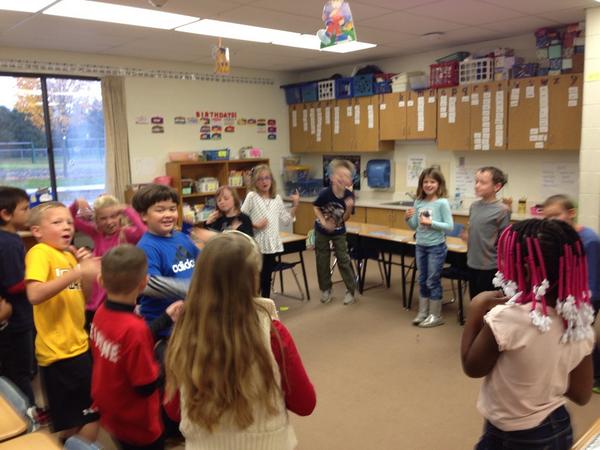 Hansen2ndGrade's tweet image. It's a sing off! #geographicalfeatures #lalala