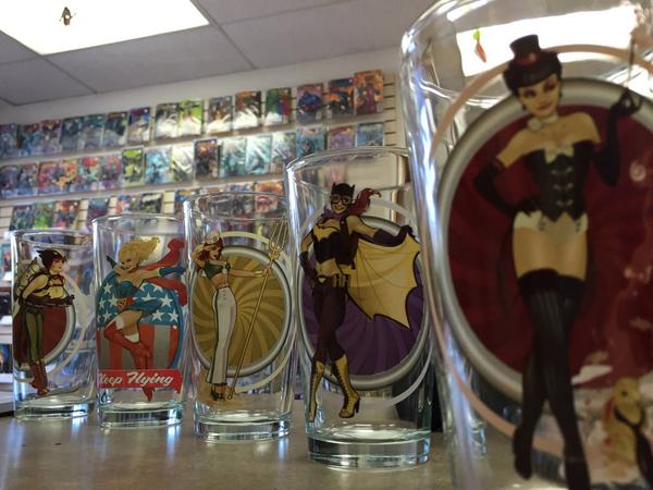 AllAboutComics's tweet image. New #DCBombshell glasses!