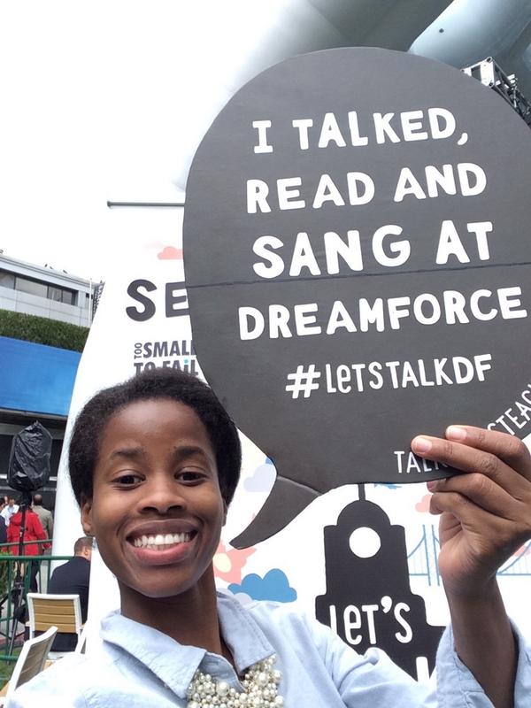 2SmallToFail's tweet photo. Our fab intern Christine snapping her #LetsTalkDF selfie. Thanks to the volunteers for helping us fill totes today! http://t.co/x9JxVz8bVe