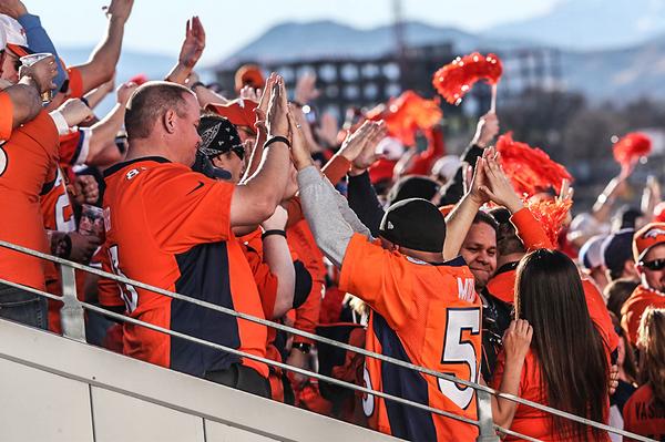 Broncos's tweet photo. It's settled. According to new Harris Poll, #Broncos are America's favorite team!
http://t.co/K1r5ux1vZl http://t.co/OVenMgmWeP