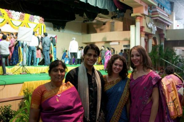 PavanChowdaryz's tweet photo. @KurkureSnacks With Mom #FlyHomeFree #Contest #Diwali Miss her soo much http://t.co/LxCLaCooBA