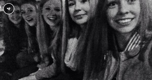 xLotteJanssenn's tweet photo. 💕💕💕 @Tessmuldersx @SophieEversx @xkusnoor @carlijnmaas @nadimorsink @xPemGroothuis http://t.co/dHuy0xfxOW
