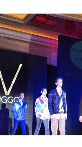 jr_pros's tweet photo. @VIGGOfashion hits the runway @ #LAFW #ArtHeartsFashion show! #jrpros http://t.co/Dvrp6nW7My