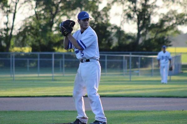 CalsCage's tweet image. Couple pictures of Cal pitching this year. Credit to Dantin Reimer from Pembina Valley Online