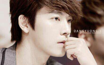 Happy birthday lee donghae oppa.saranghae <3 <3 <3 