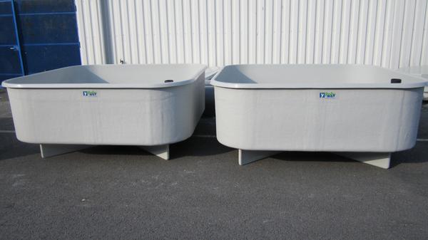 Polyway_Fr's tweet photo. Des bacs pour l'aquaculture, subcarrés de 2150L.
#pisciculture #aquaculture #poissons http://t.co/rhCbGH3vId