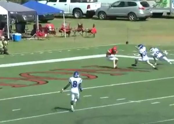 PitchsidePlays's tweet image. Video: Wide receiver scores an unbelievable spinning touchdown! Watch &amp;gt; bit.ly/1DaANpb