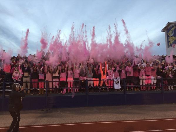 TheD_Zone's tweet photo. #TheDZone Student Section Showdown WAR Round 3 (http://t.co/h4SNSwogoB)

RT for Walled Lake Central
FAV for Bedford http://t.co/933c4oZaN1