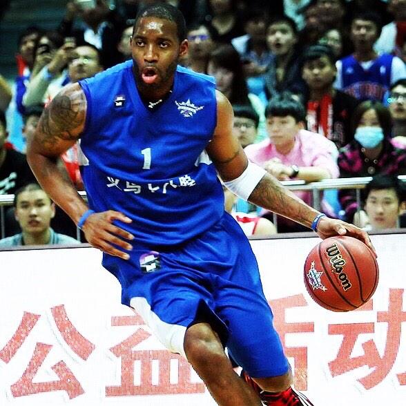 TMACinCHINA's tweet photo. 【Photo】GAME5 | 
T-Mac TEAM vs Zhejiang TEAM | Tracy McGrady 22pts（Photo by:Osports）2014.10.14 @Real_T_Mac http://t.co/a3BTUSa4Na