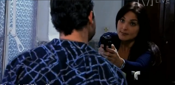 QueenBlankSoto's tweet photo. Como lo ves como lo ves!! te aclimatas o te aclimueres jajajajaja #SraAcero http://t.co/cFqvdola6m