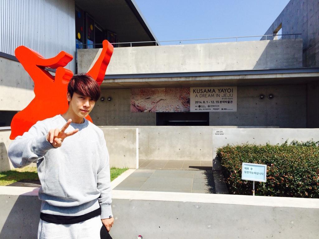 Happy Birthday, Lee Donghae!! Hope, you always be the best!!! Love ya~
ELF always support you! 